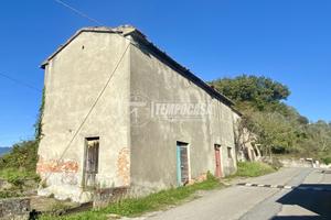 Casa indipendente a Licciana Nardi 4 locali