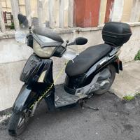 Kymco people s 200i