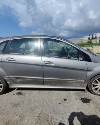 MERCEDES CLASSE B W245 B 200 CDI 140CV ricambi