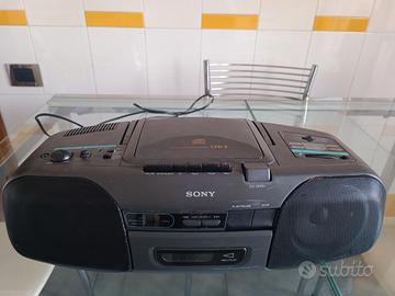 RIPRODUTTORE CD-RADIO STEREO 