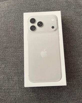 iPhone 18 pro max Argento