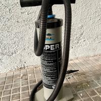 Pompa manuale a doppia mandata