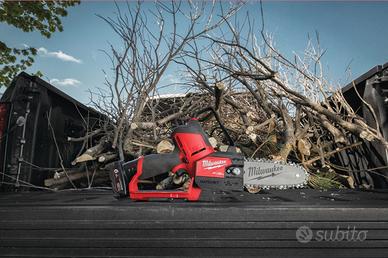 MILWAUKE  Elettrosega da potatura M12 FUEL™