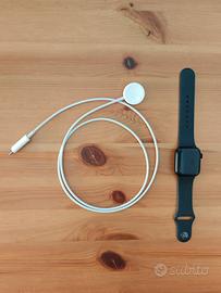 Apple Watch SE 2ª generazione (2022), 40mm GPS, al