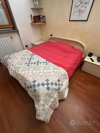 Letto matrimoniale con rete
