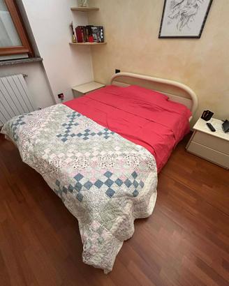 Letto matrimoniale con rete