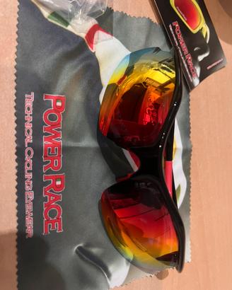 Occhiali da sole sportivi