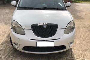 Lancia Ypsilon Momo Desing