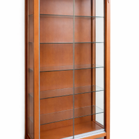 Vetrina in legno con mensole e ante scorrevoli in