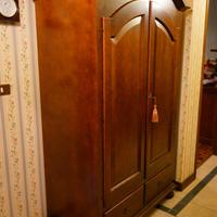 Armadio legno massello da ingresso 2 ante