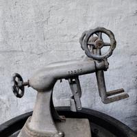 Attrezzo vintage da calzolaio  Toros