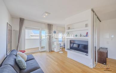 ATTICO ESCLUSIVO CON TERRAZZO PANORAMICO VISTA MAR