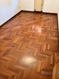 Parquet teak massello con battiscopa pronto ritiro