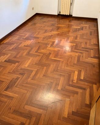 Parquet teak massello con battiscopa pronto ritiro