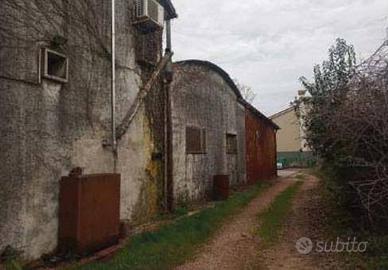 Immobile in asta di 343 m² a Trevignano