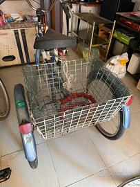 Triciclo da adulto blu con maxi cesto posteriore