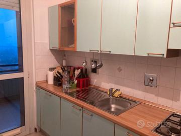 Cucina completa di elettrodomestici