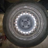 ruota con cerchio 185/65 r15 per fiat o opel