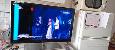 TV Samsung  più chiavetta Amazon per navigare con 