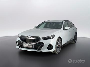 BMW Serie 5 G61 2024 Touring - 520d Touring U14094