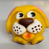 Giocattolo in gomma  a forma di cane vintage
