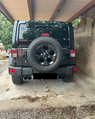 Jeep wrangler sahara 2015