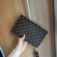 Pochette louis vuitton