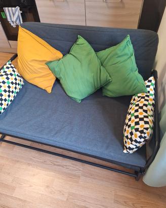 Divano letto + cuscini
