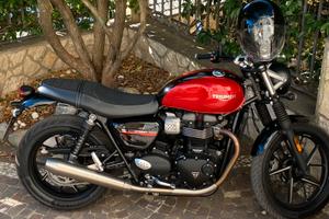Triumph street twin 900