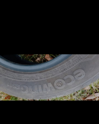 Gomme auto