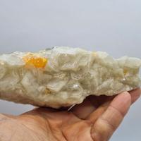 Minerale aragonite fluorescente sicilia 