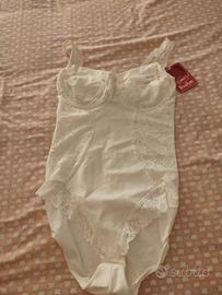body donna in pizzo 