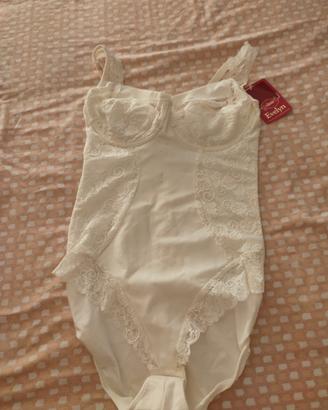 body donna in pizzo 