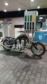 Suzuki intruder