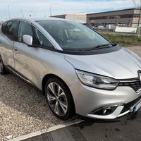 Renault Scenic DCI 8V 110CV EDC Energy Bose