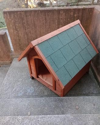 Cuccia di legno coibentata