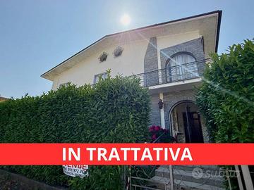 Villa di 200 m² con più di 5 locali e box auto dop