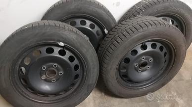 Gomme invernali Nokian. Usate. 205/55/R16. 