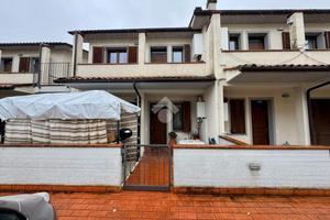 3 LOCALI A SANTA MARIA A MONTE