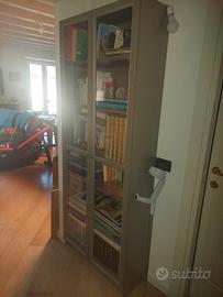 libreria Billy con ante a vetro