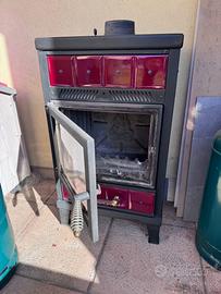 Stufa a legna con tubi inclusi-pronta da installar