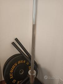 Bilanciere olimpionico Xenios + set pesi gommati 4