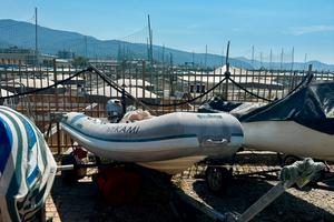 Gommone con posto barca