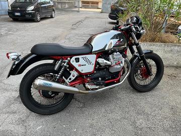 Moto Guzzi V7 Racer