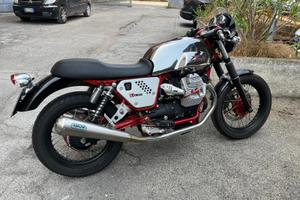 Moto Guzzi V7 Racer