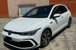 Volkswagen Golf 8 R-Line 2.0 TDI 150 CV DSG Full O