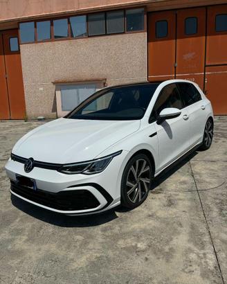 Volkswagen Golf 8 R-Line 2.0 TDI 150 CV DSG Full O