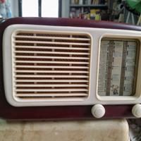 Radio d'epoca in bachelite anni '50/'60