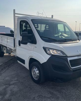 PEUGEOT Boxer 435 2.2 BlueHDi 140 S&S PM Cabinat