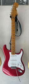 Fender Straocaster Candy Apple Red in stile YJM